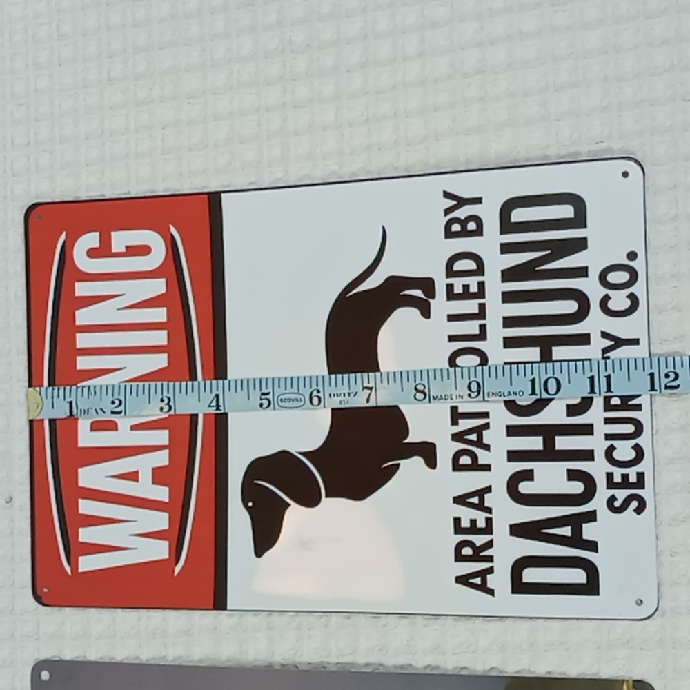 2 Unbranded Metal Dachshund Signs 8" x 12" - Picture 5 of 9